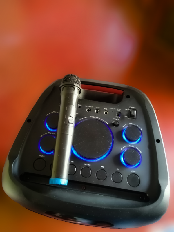 Karoke smart speaker - Image 2